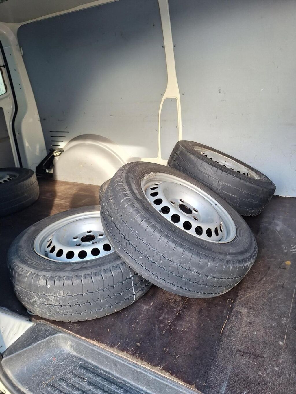 Volkswagen Transporter 2009 Valkoinen