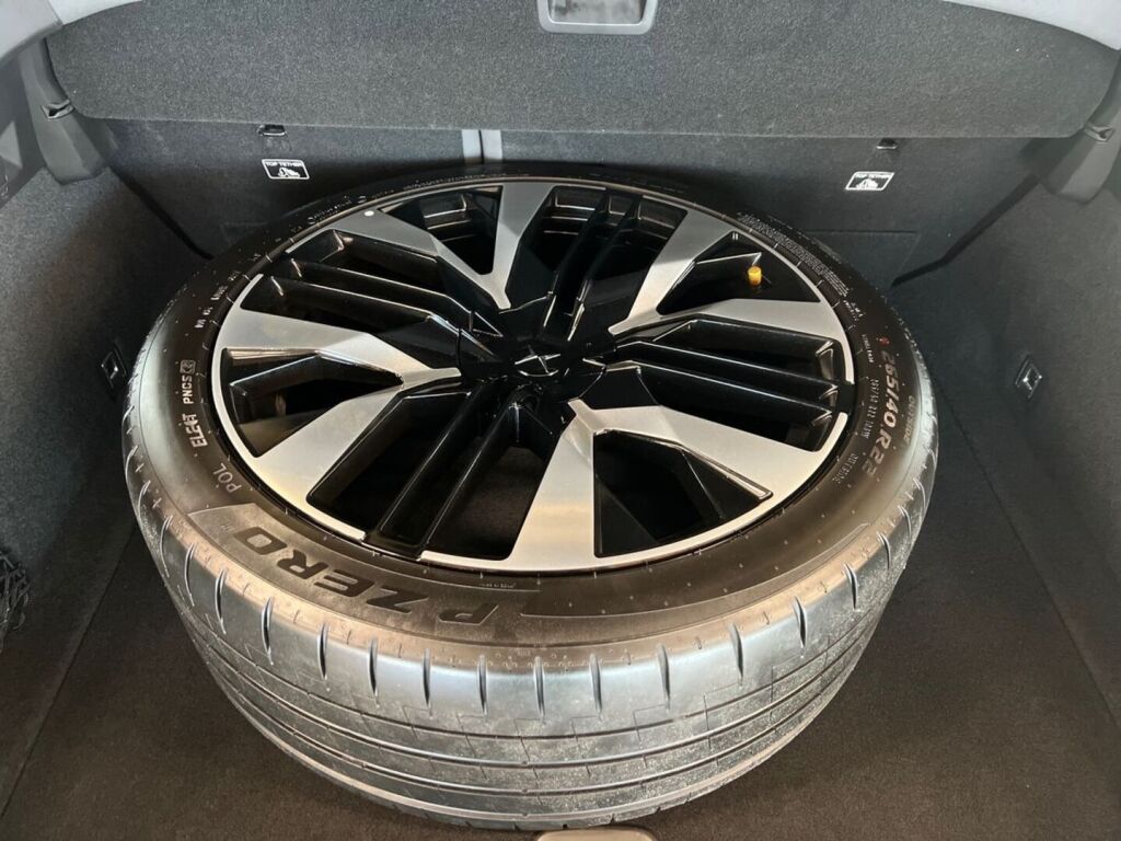 Polestar 4 2025 