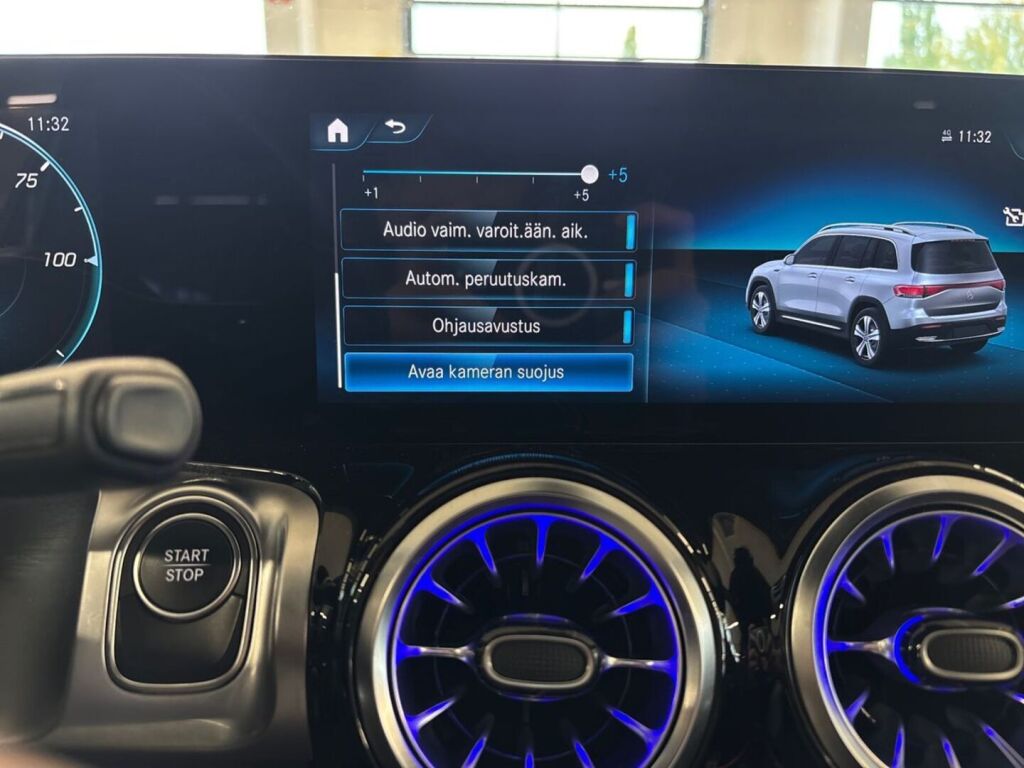 Mercedes-Benz EQB 2023 Musta