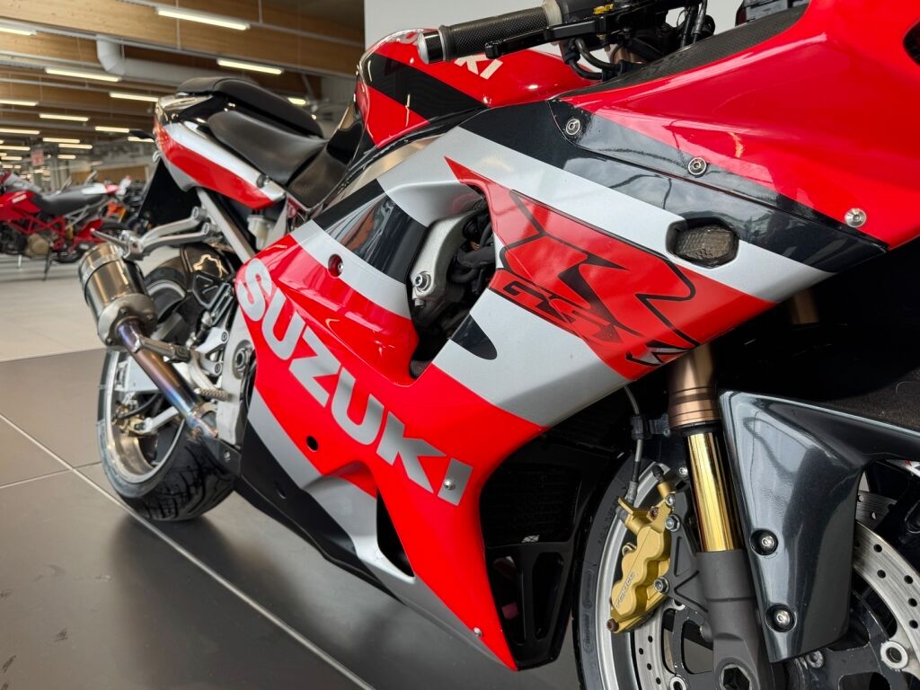 Suzuki GSX-R 2002 Valkoinen