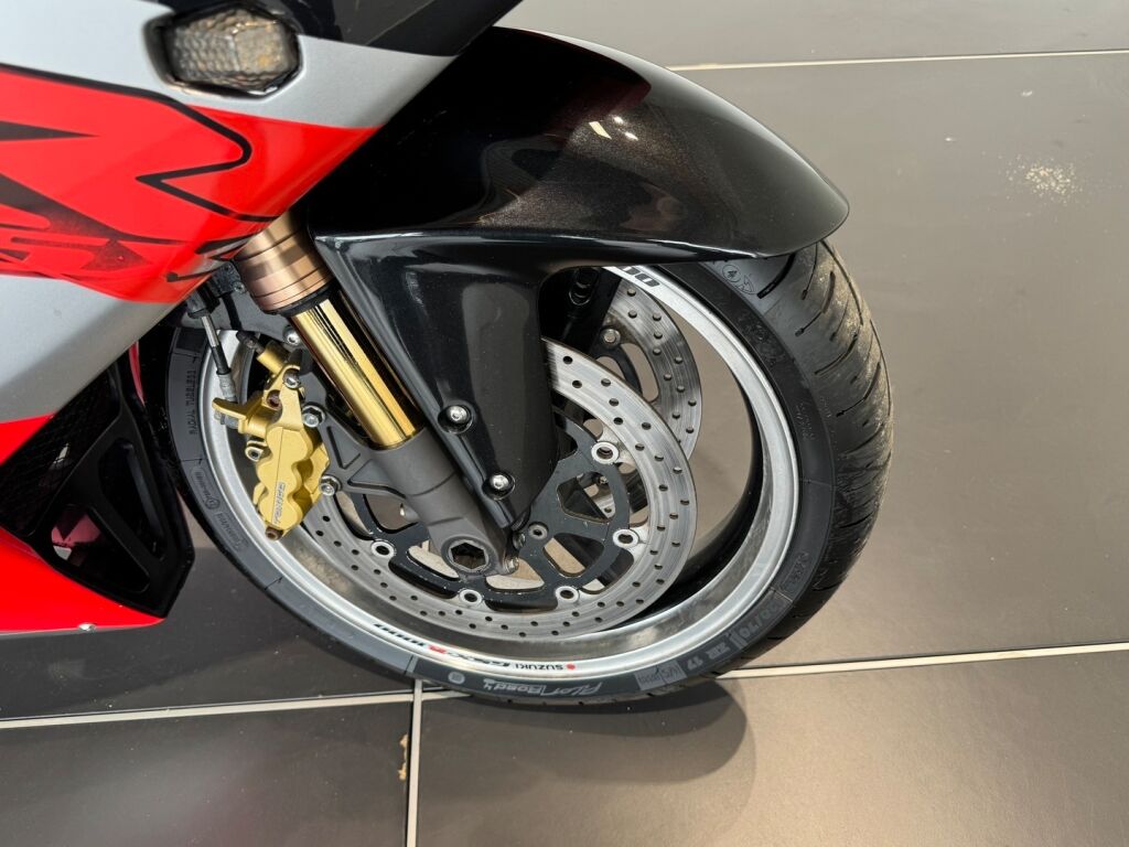 Suzuki GSX-R 2002 Valkoinen