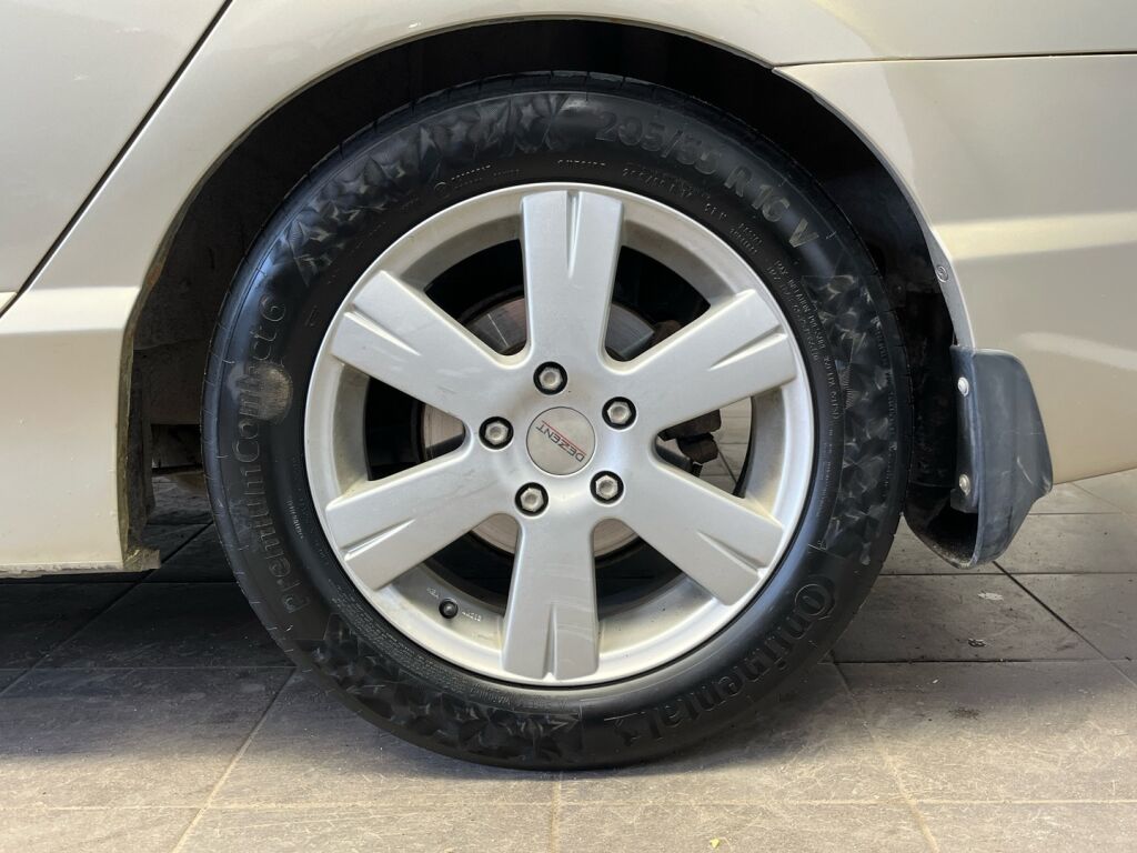 Honda Civic 2008 Ruskea (beige)