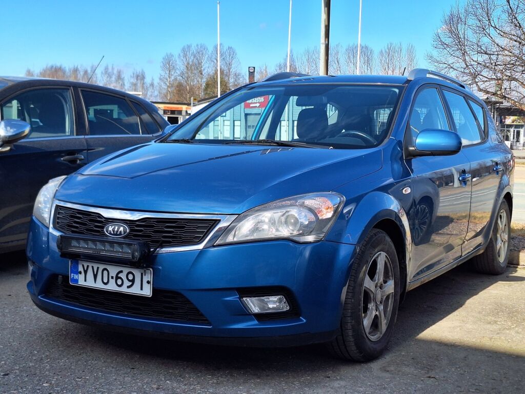 Kia Ceed 2010 Sininen
