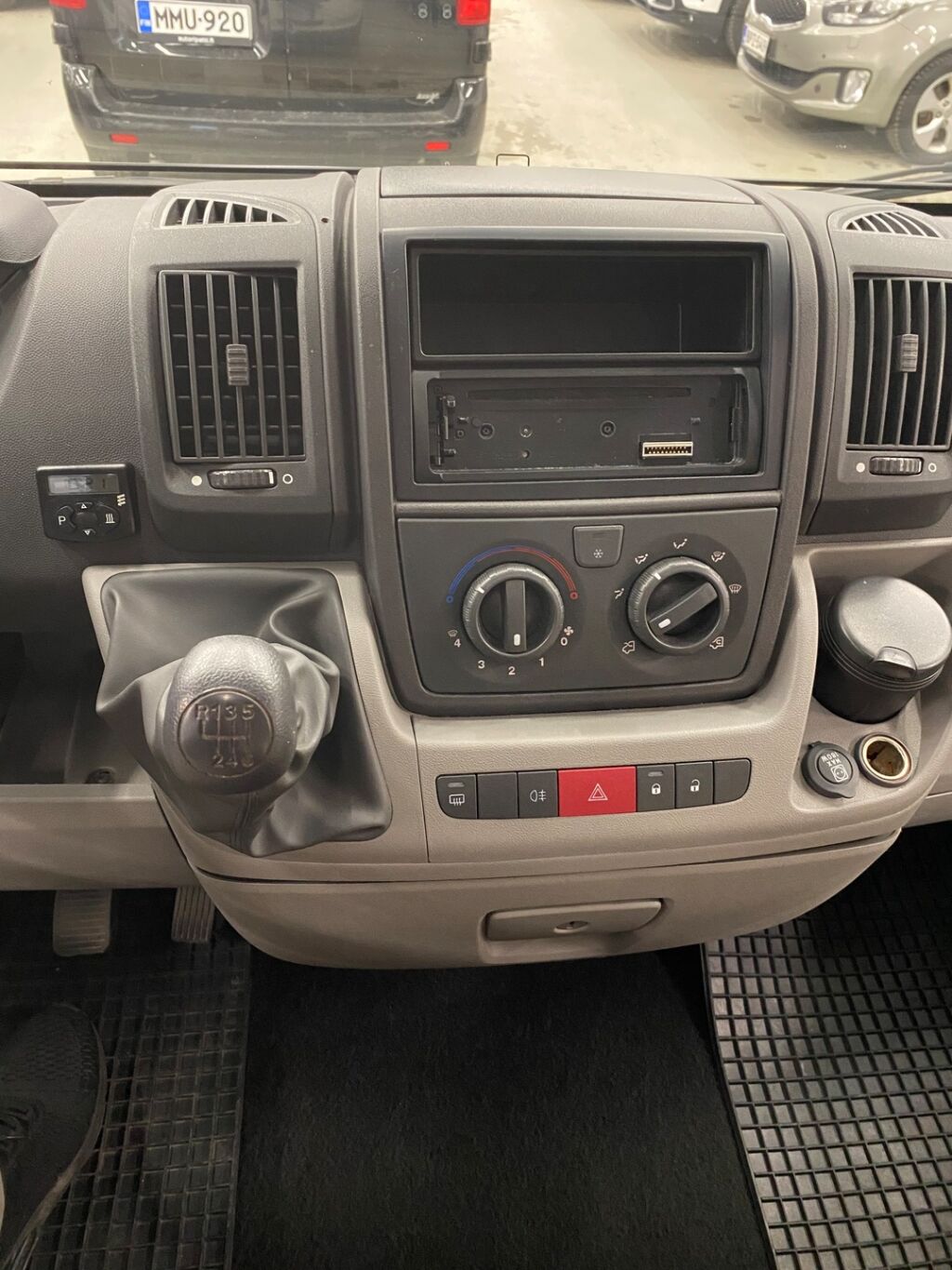 Adria MATRIX M 680SP 2010 Valkoinen