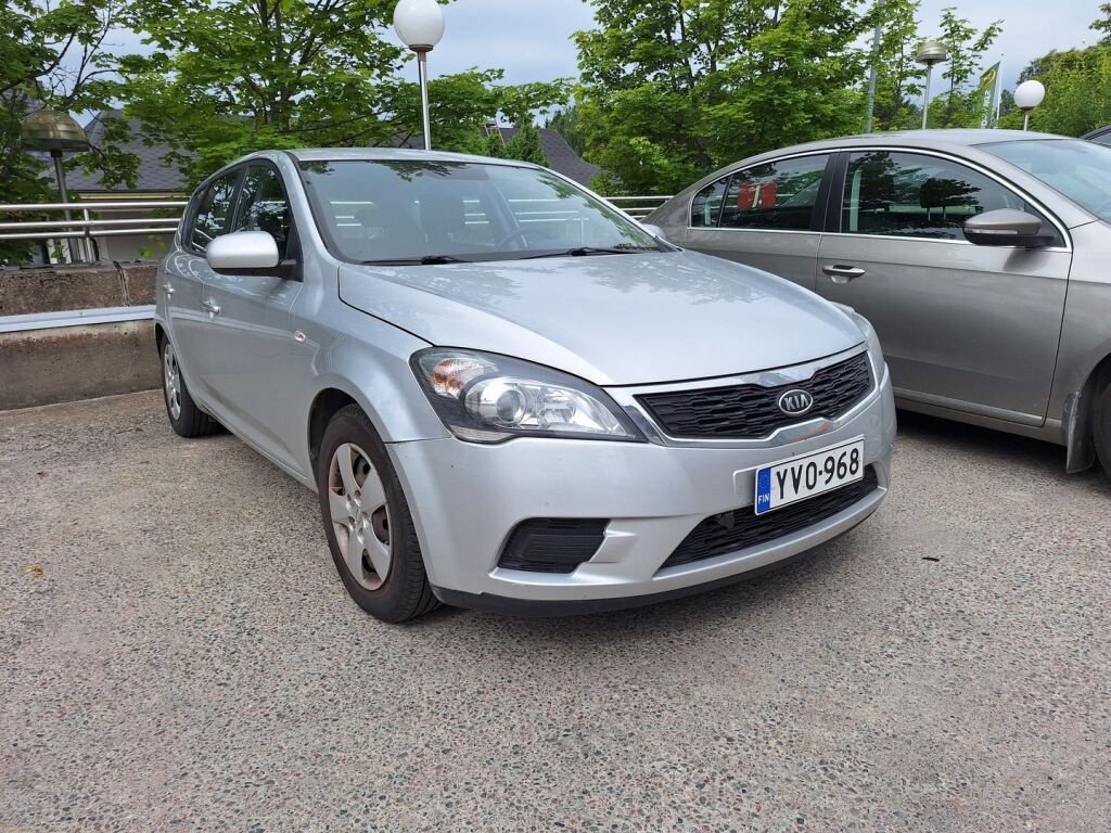Kia Ceed 2010 Hopea