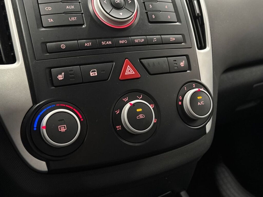 Kia Ceed 2010 Hopea