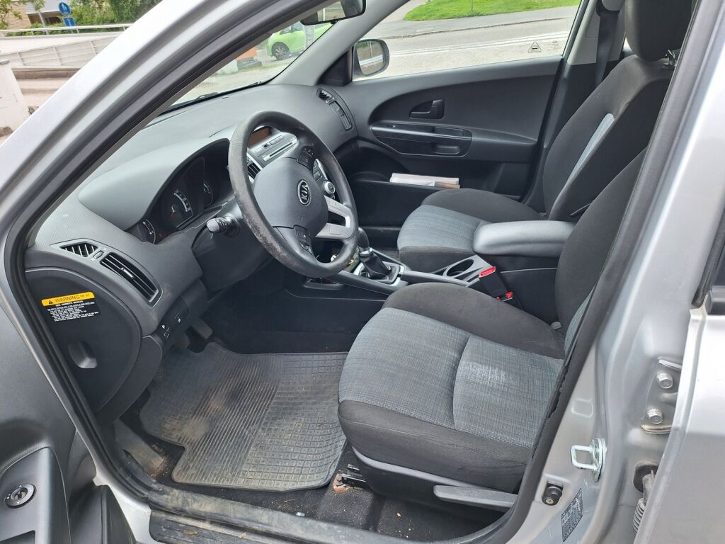 Kia Ceed 2010 Hopea
