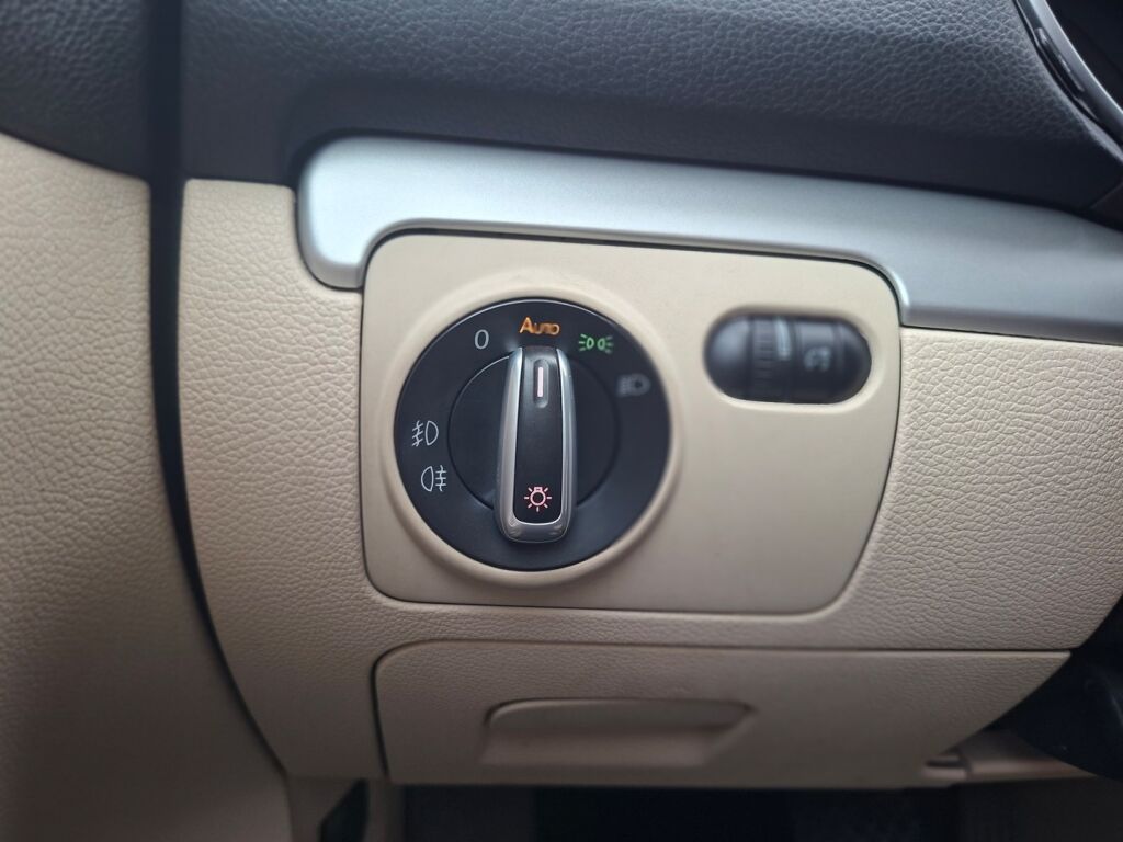 Volkswagen Golf 2009 Sininen