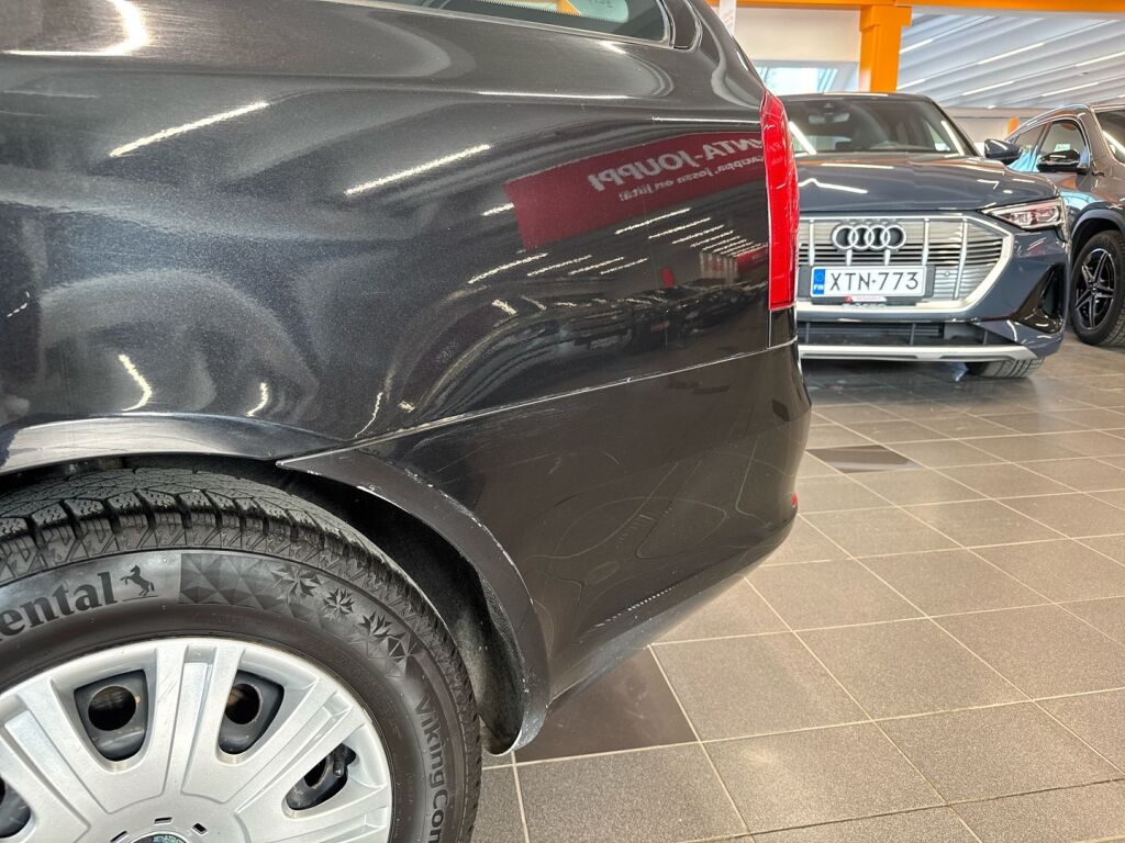 Skoda Octavia 2010 Musta