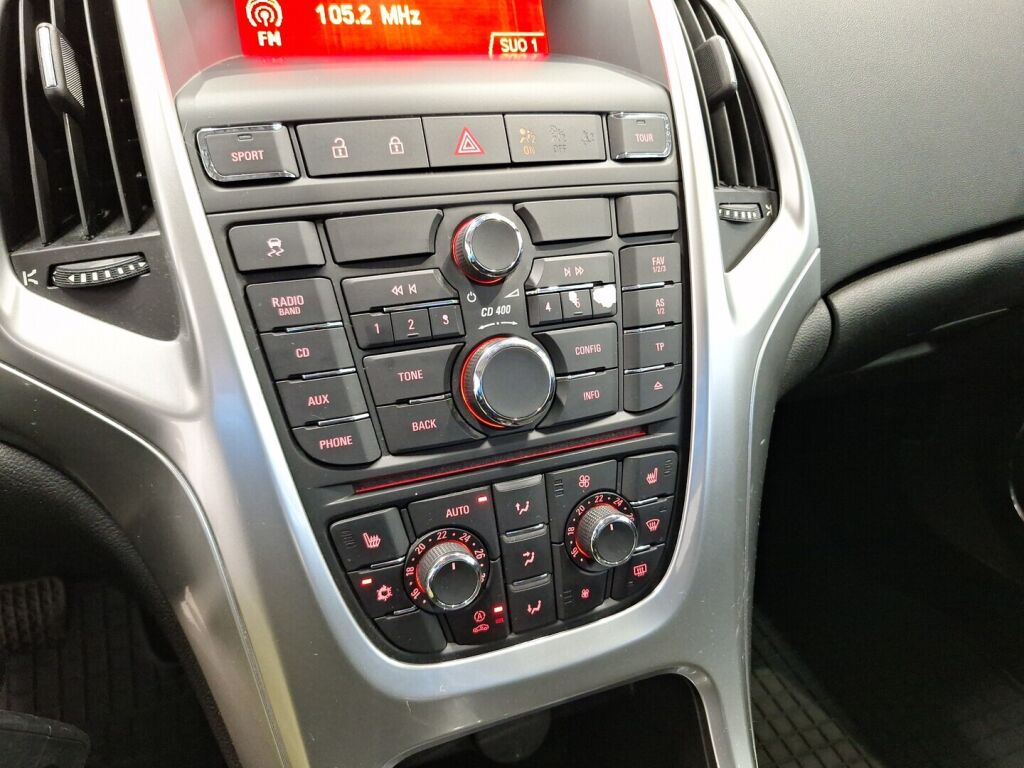 Opel Astra 2010 Musta