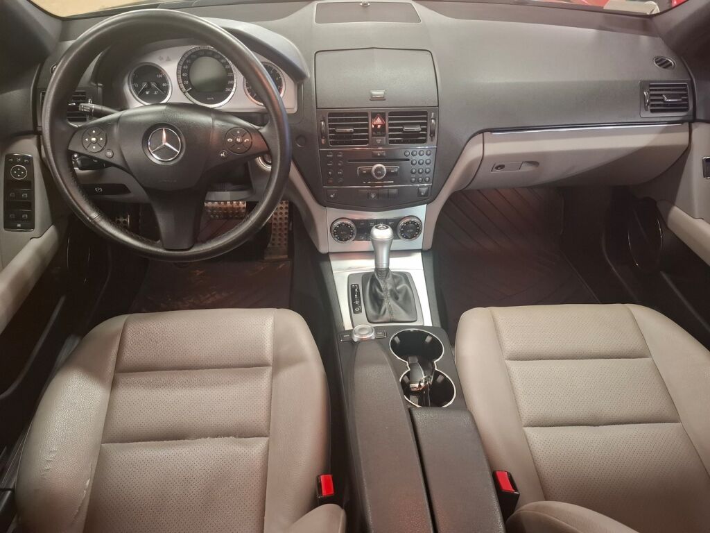 Mercedes-Benz C 2008 Musta
