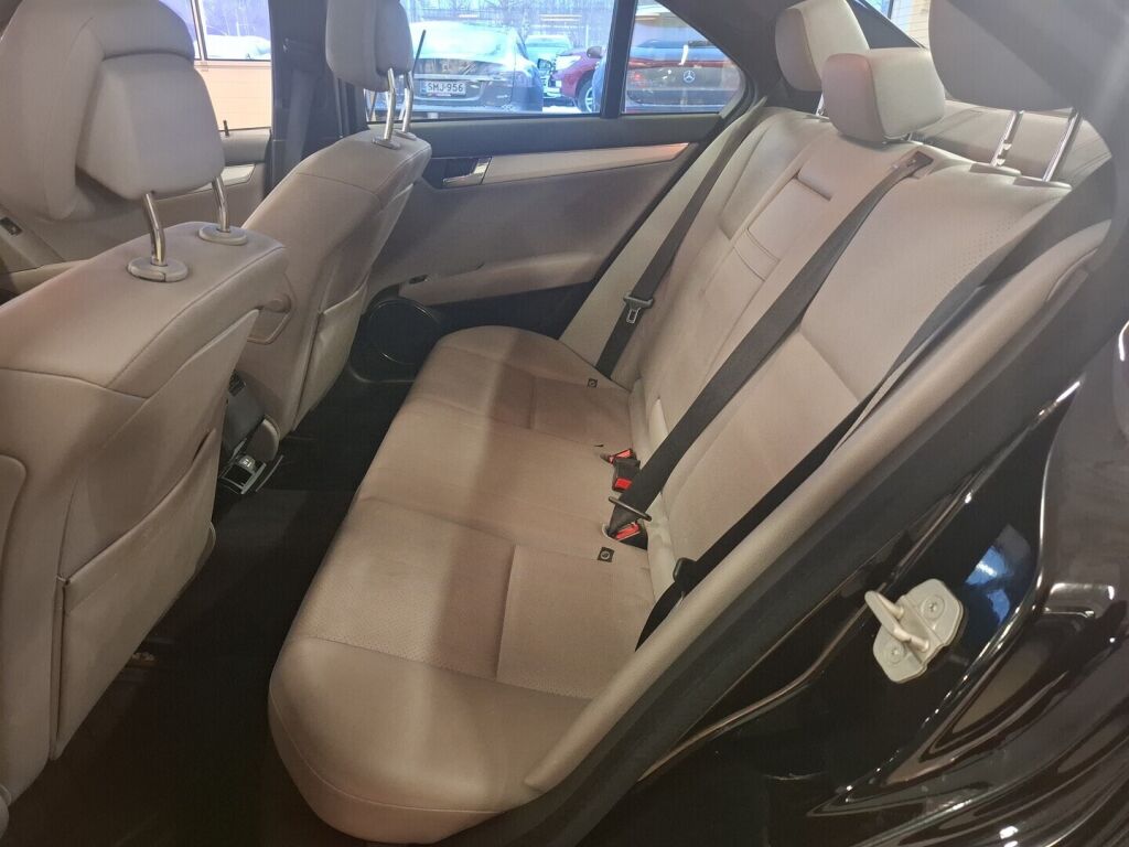 Mercedes-Benz C 2008 Musta