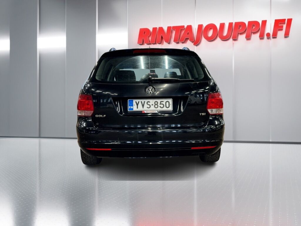 Volkswagen Golf 2010 Musta