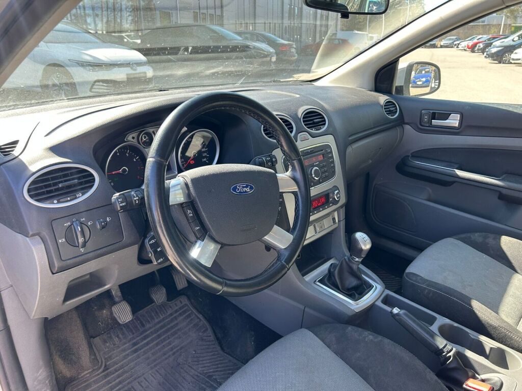 Ford Focus 2010 Harmaa