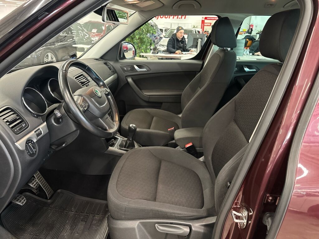 Skoda Yeti 2011 Punainen