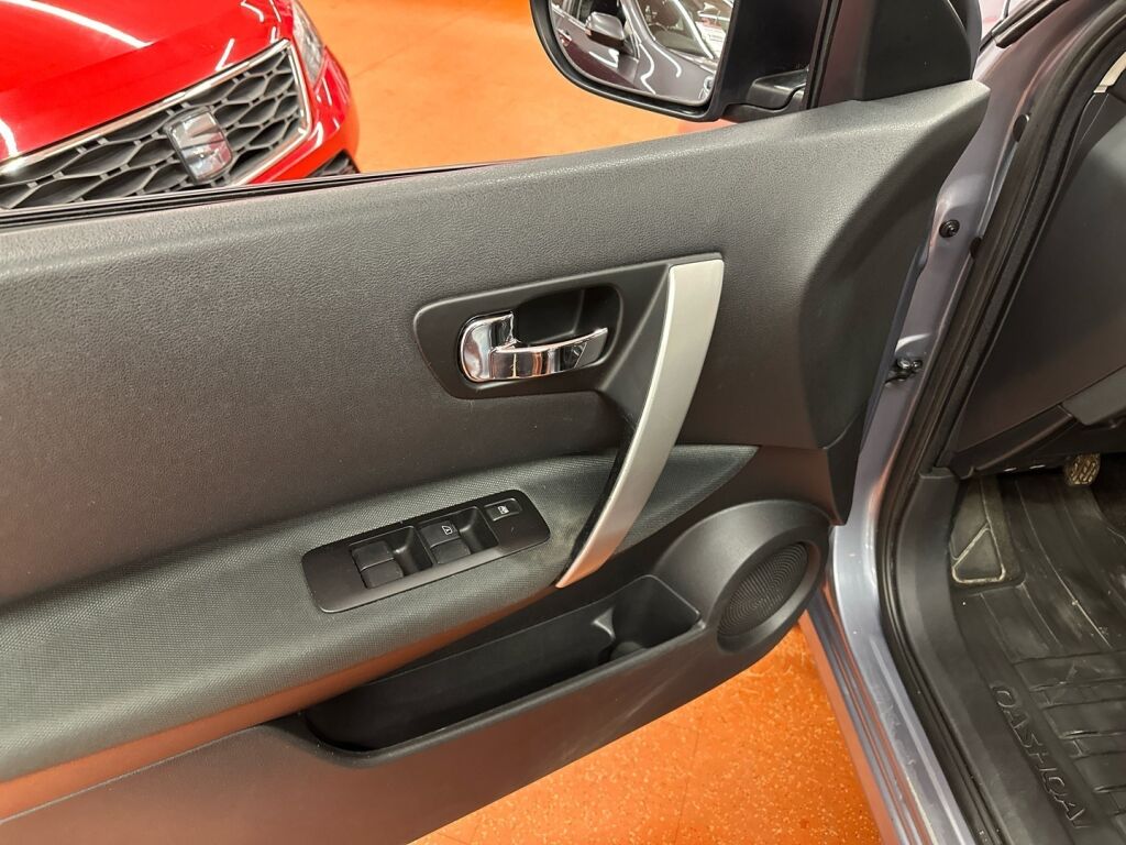 Nissan Qashqai 2010 Harmaa