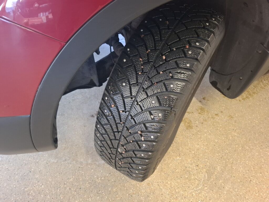 Nissan Qashqai 2010 Punainen