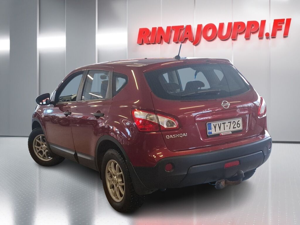 Nissan Qashqai 2010 Punainen