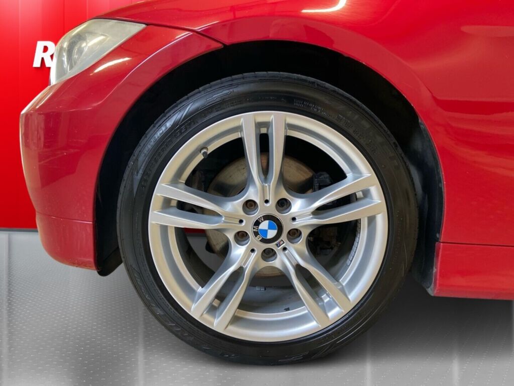 BMW 320 2007 Punainen