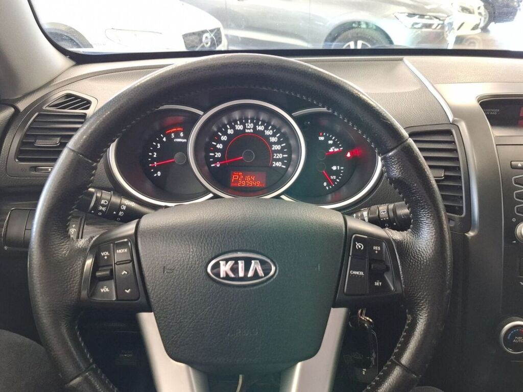 Kia Sorento 2010 Musta