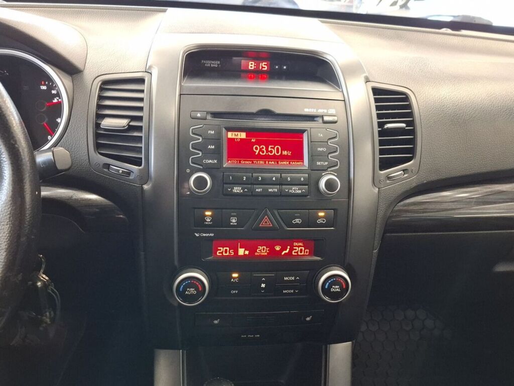 Kia Sorento 2010 Musta