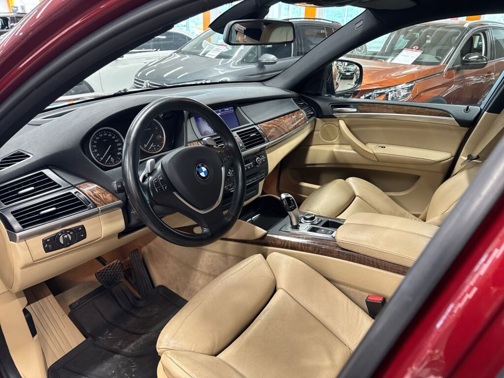 BMW X6 2010 Punainen