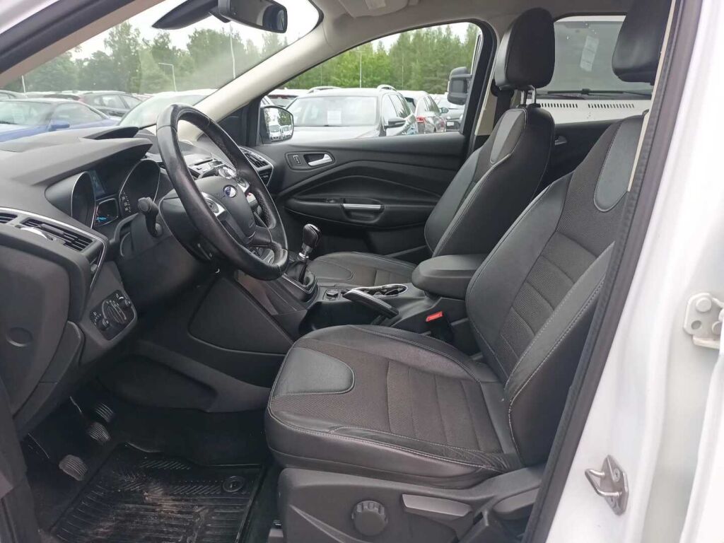 Ford Kuga 2013 Valkoinen
