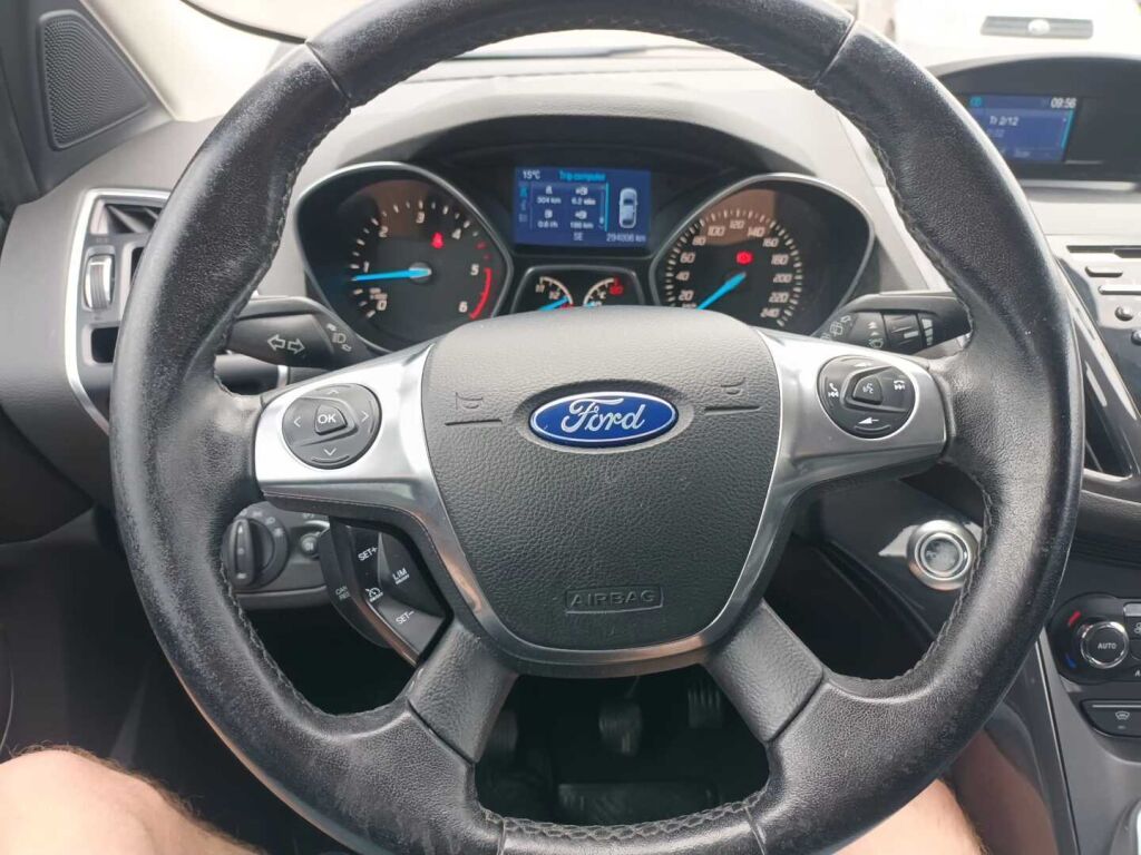 Ford Kuga 2013 Valkoinen