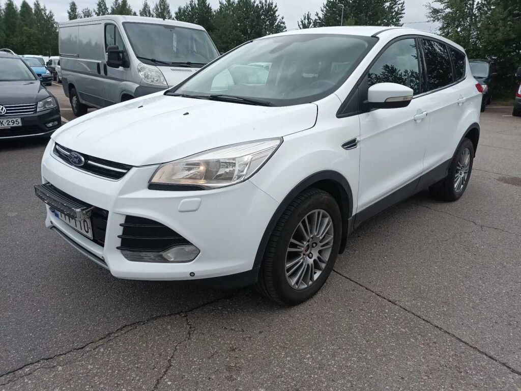 Ford Kuga 2013 Valkoinen