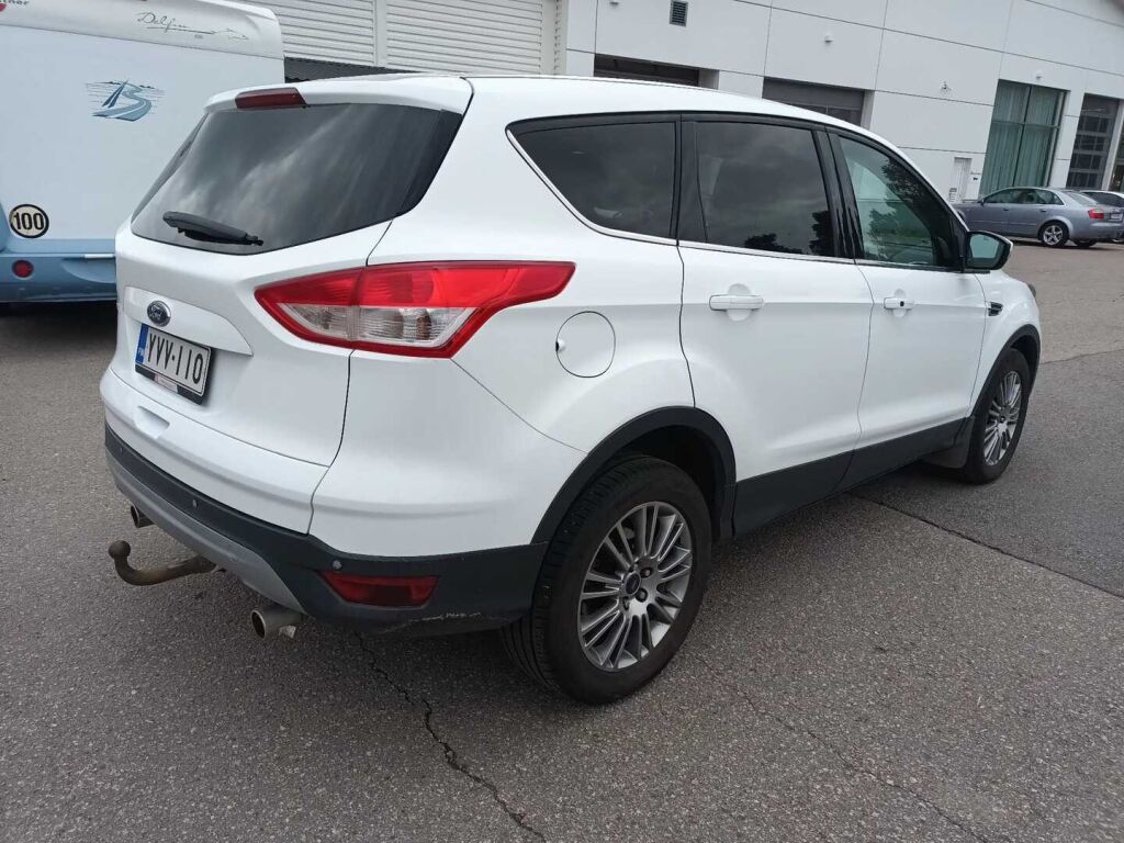 Ford Kuga 2013 Valkoinen