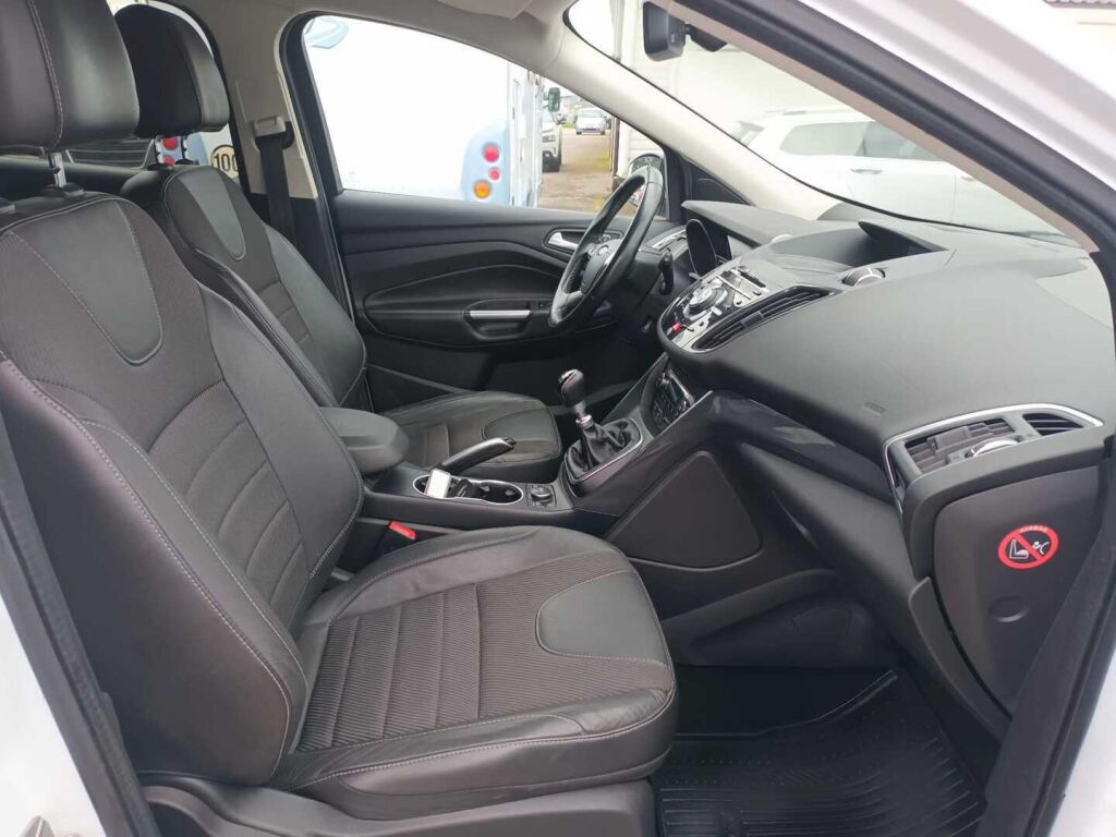 Ford Kuga 2013 Valkoinen