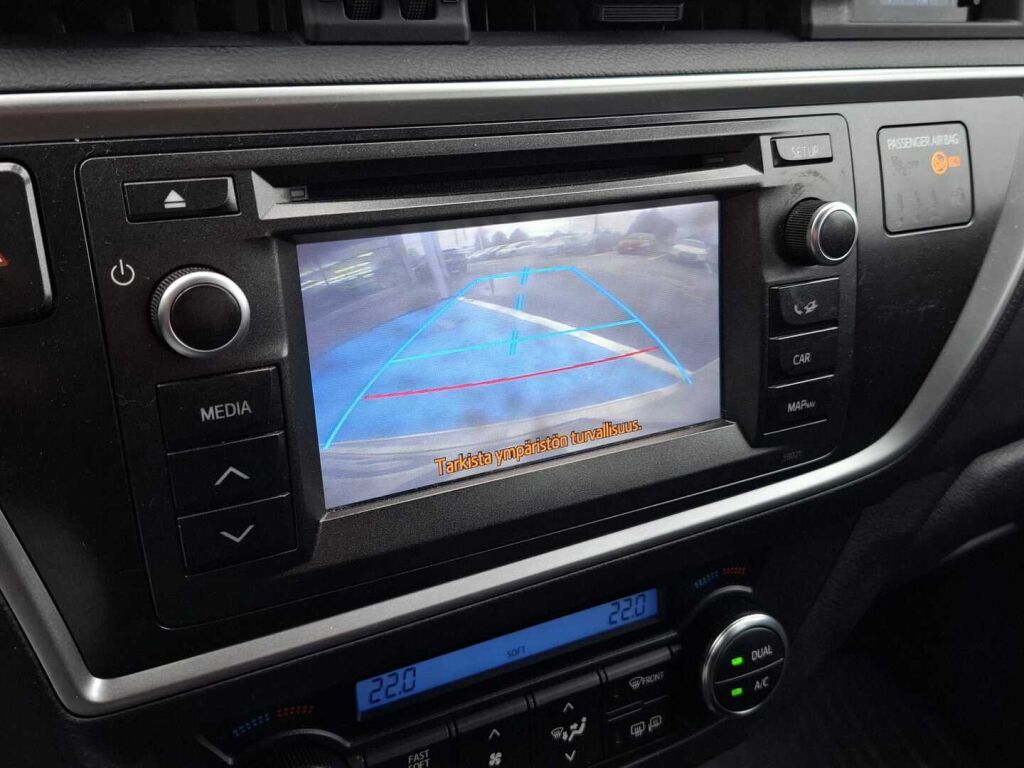 Toyota Auris 2013 Valkoinen