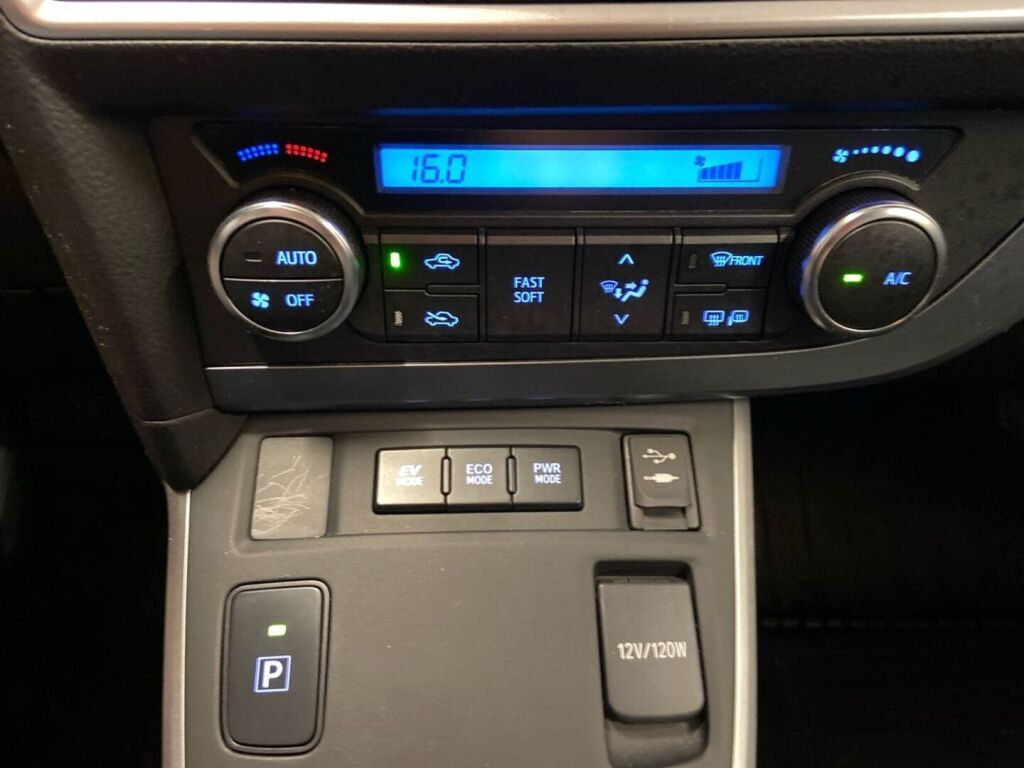 Toyota Auris 2013 Valkoinen