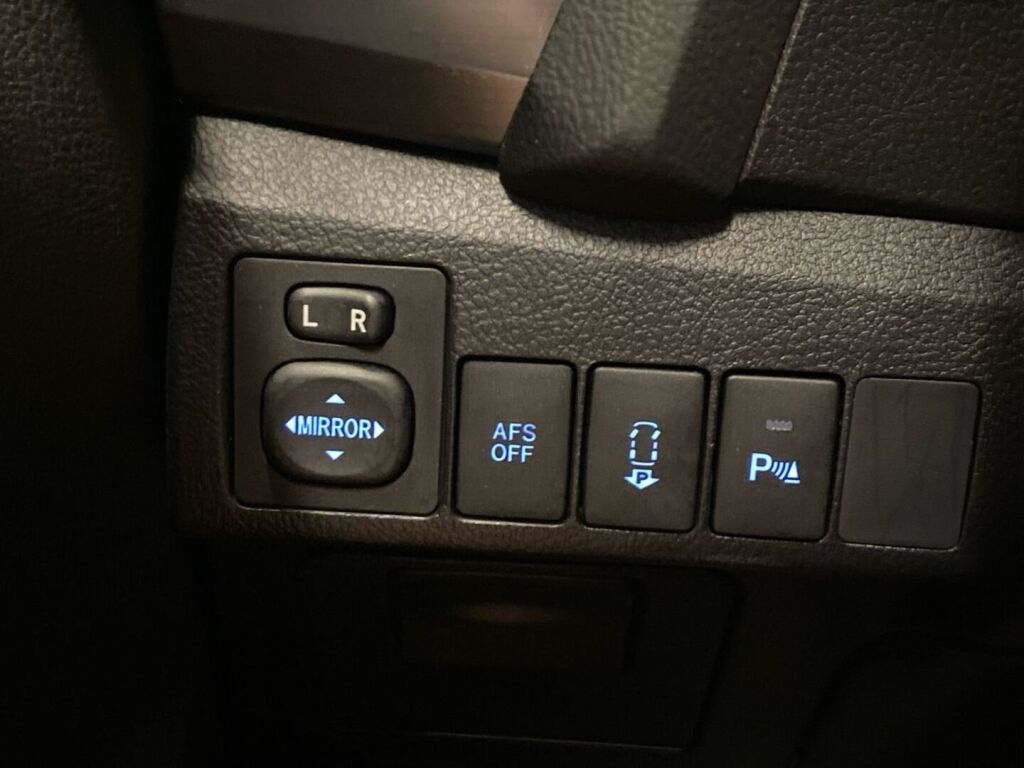 Toyota Auris 2013 Valkoinen