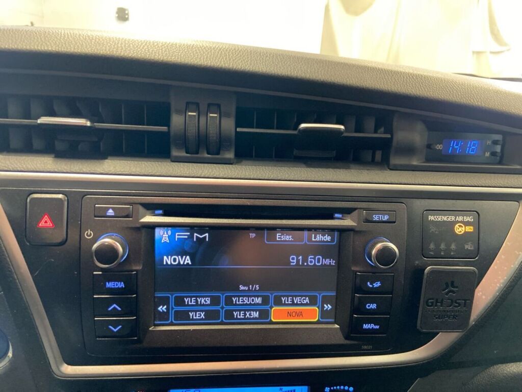 Toyota Auris 2013 Valkoinen
