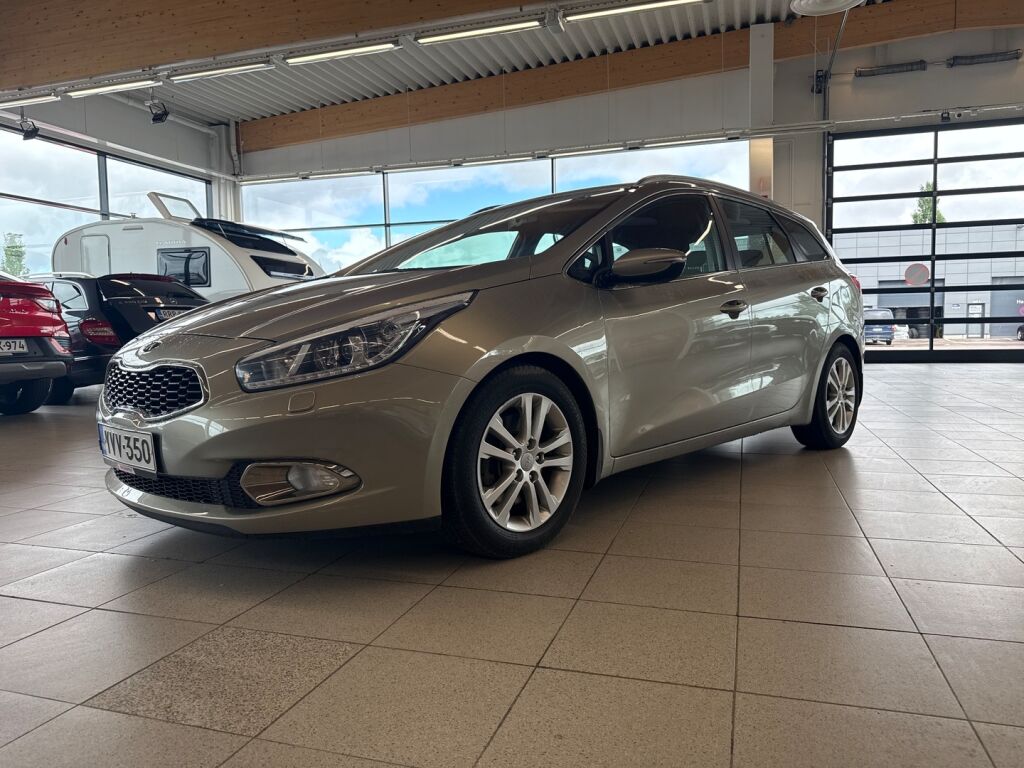 Kia Ceed 2013 Hopea
