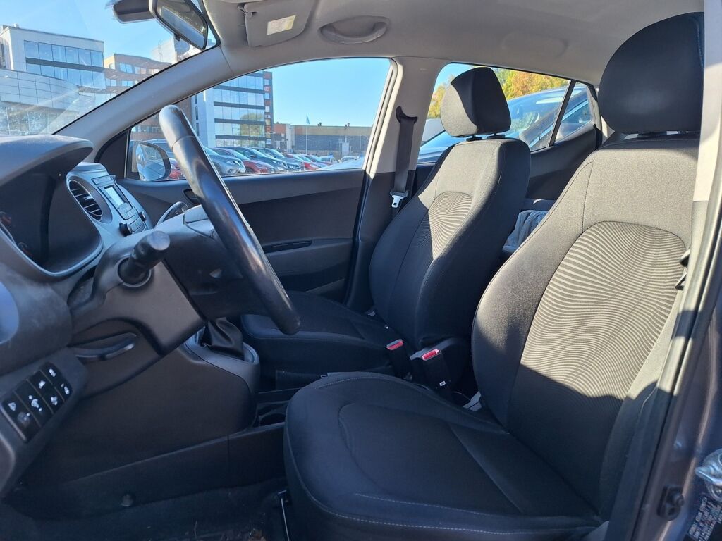 Hyundai i10 2018 Harmaa