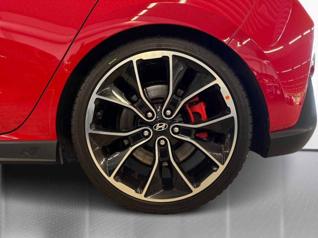 Hyundai i30 5d 2019 Punainen