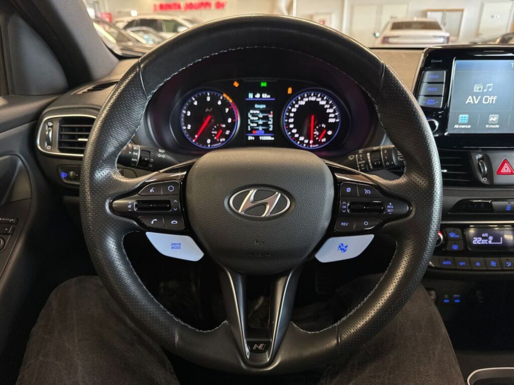 Hyundai i30 5d 2019 Punainen