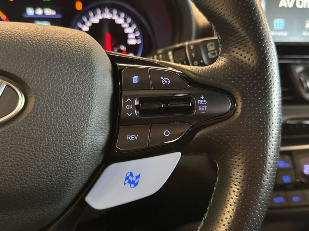 Hyundai i30 5d 2019 Punainen