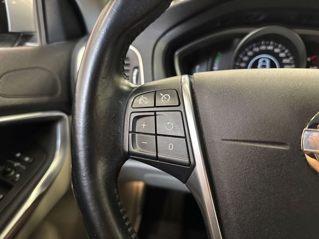 Volvo V40 2013 Harmaa