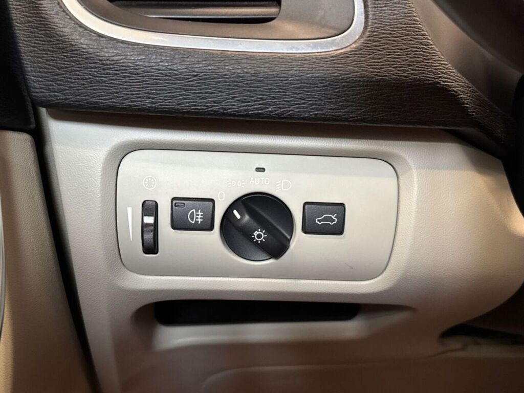 Volvo V40 2013 Harmaa