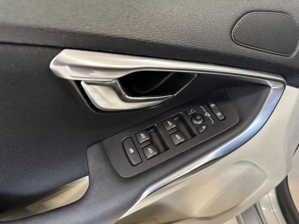 Volvo V40 2013 Harmaa