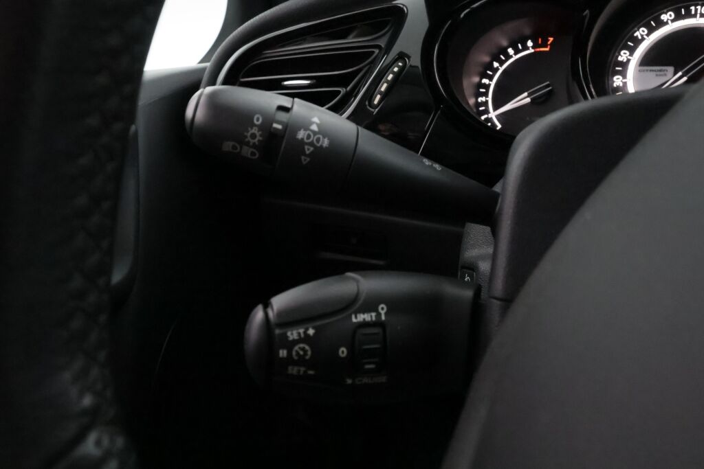 Citroen C3 2013 Ruskea (beige)