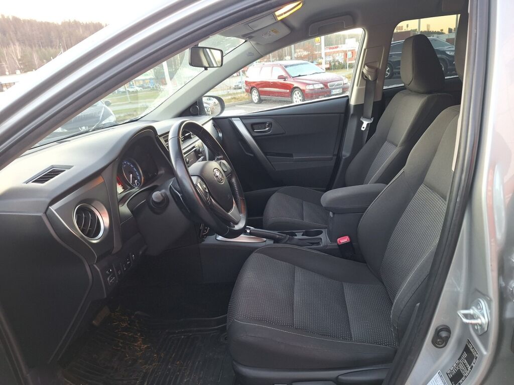 Toyota Auris 2013 Harmaa