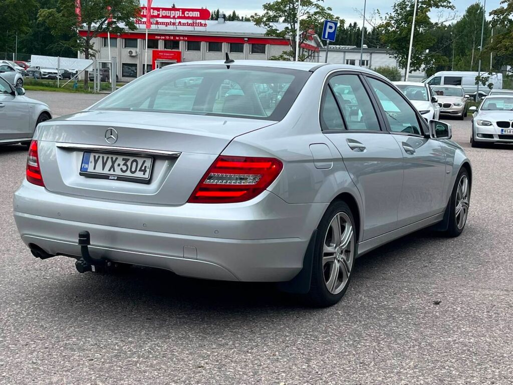 Mercedes-Benz C 2011 Harmaa