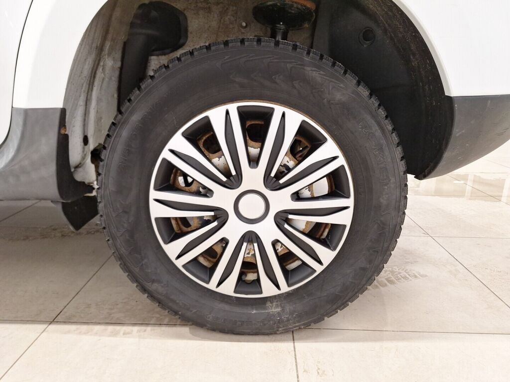 Dacia Duster 2013 Valkoinen