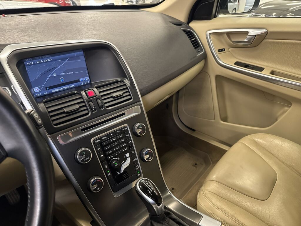 Volvo XC60 2013 Musta