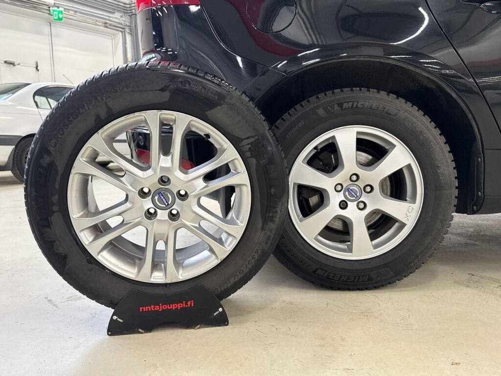 Volvo XC60 2013 Musta