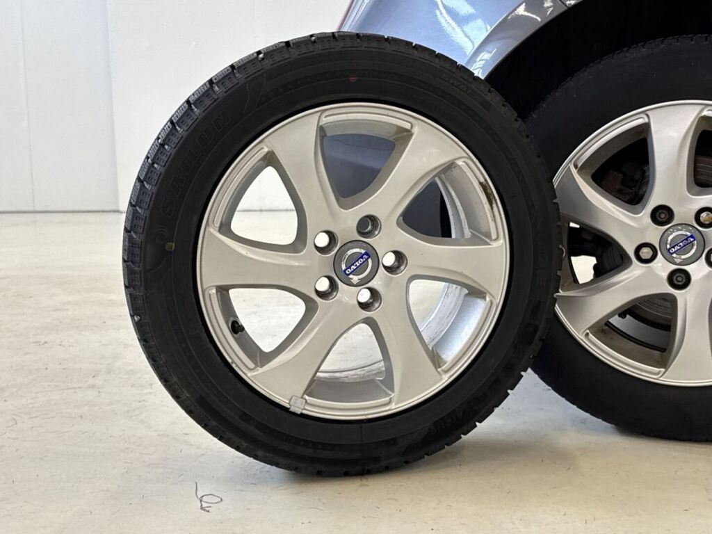 Volvo V40 Cross Country 2013 Harmaa